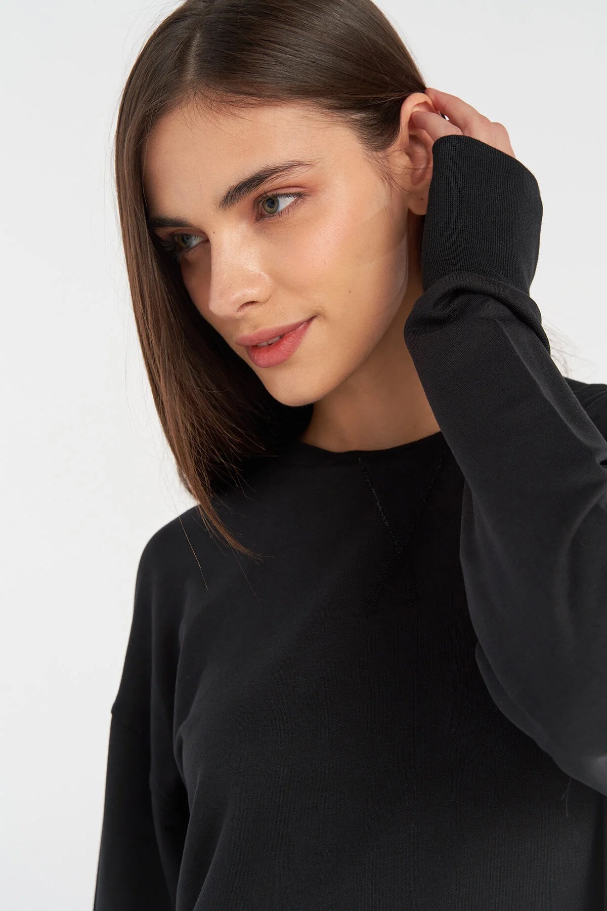 Hummel Jonina Kadın Sweatshirt 921998-2001 Siyah