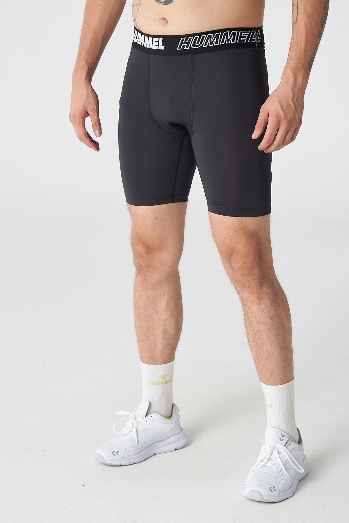 Hummel T-Te Topaz Erkek Şort 931583-2001 Siyah