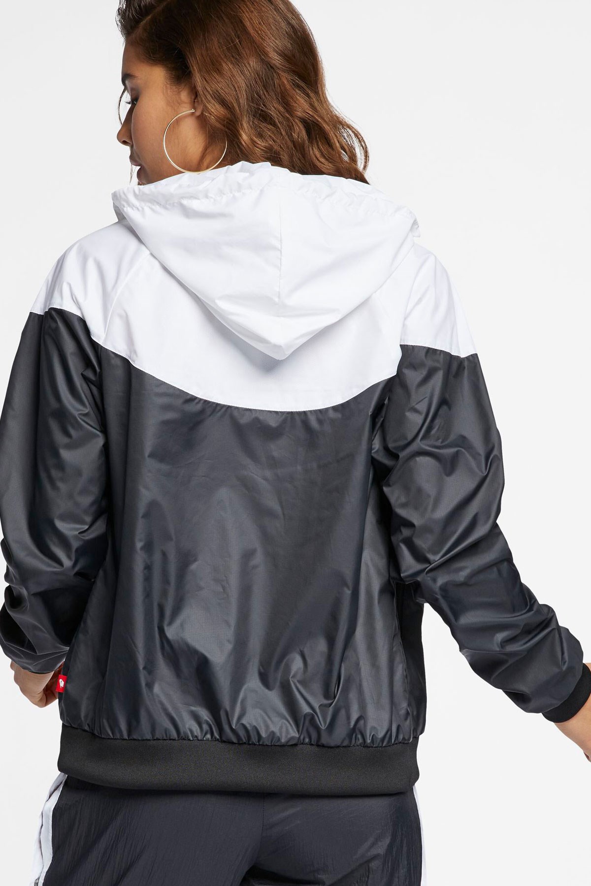 Nike Sportswear Windrunner Kadın Rüzgarlığı AR3092-010 Siyah