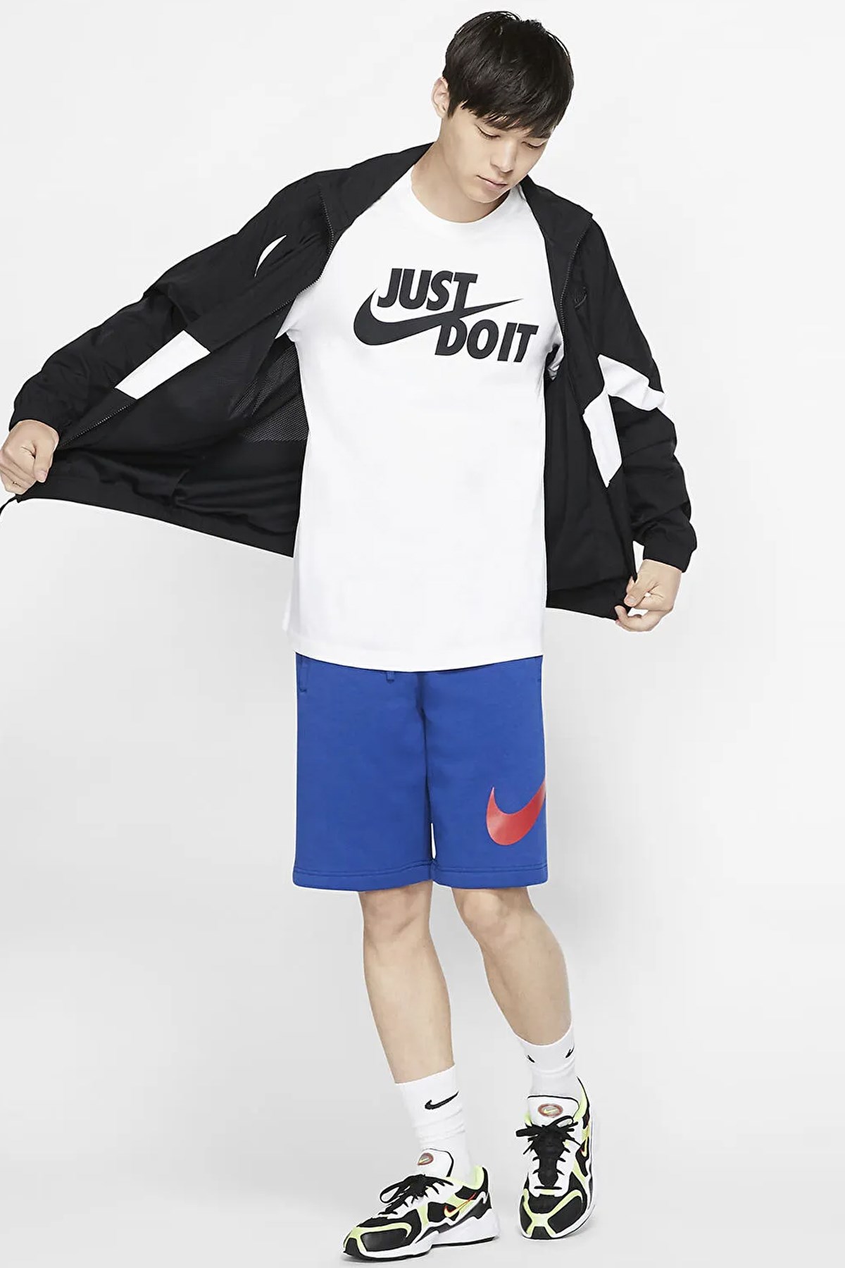 Nike M Nsw Tee Just Do İt Swoosh Erkek Tişört AR5006-100 Beyaz