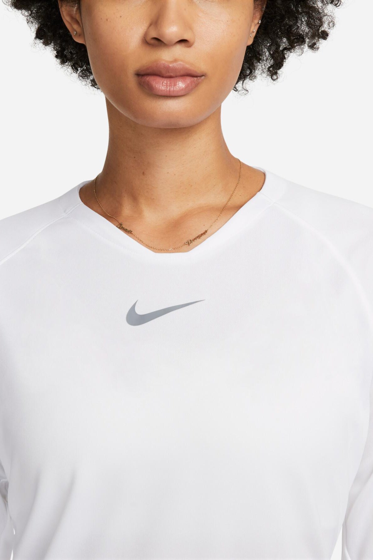 Nike Dri-FiT Park First Layer Kadın Sweatshirt AV2610-100 Beyaz