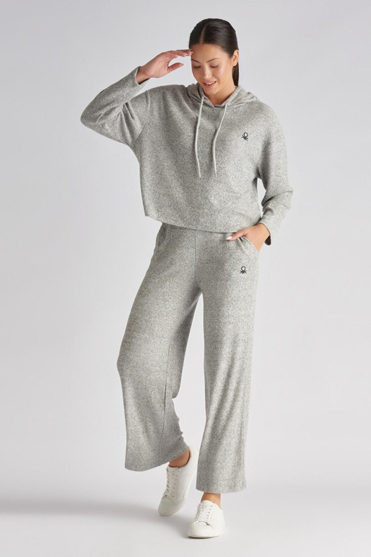 Benetton Kadın Sweatshirt BNT-W053 T Gri