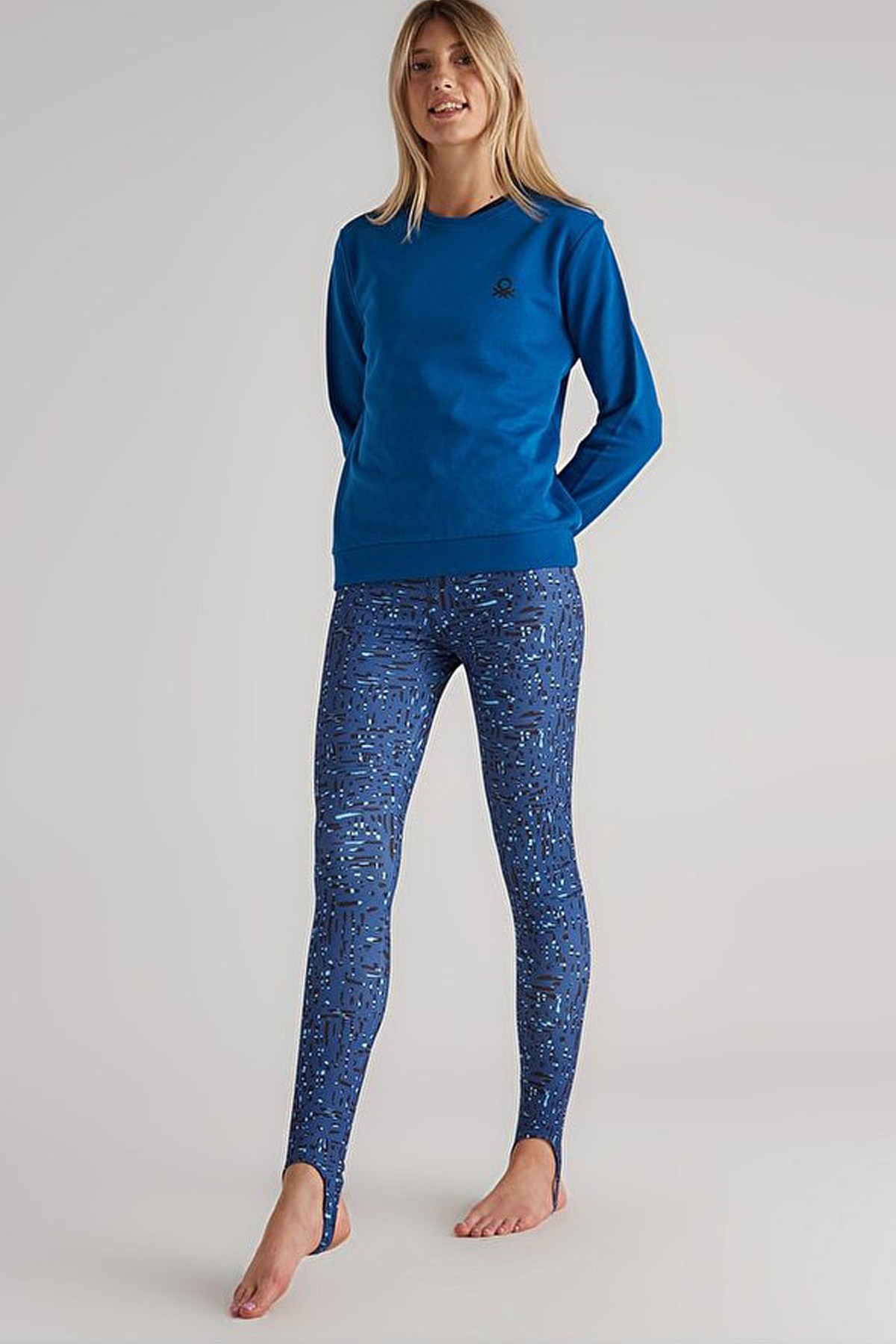 Benetton Kadın Sweatshirt BNT-W20051 Mavi