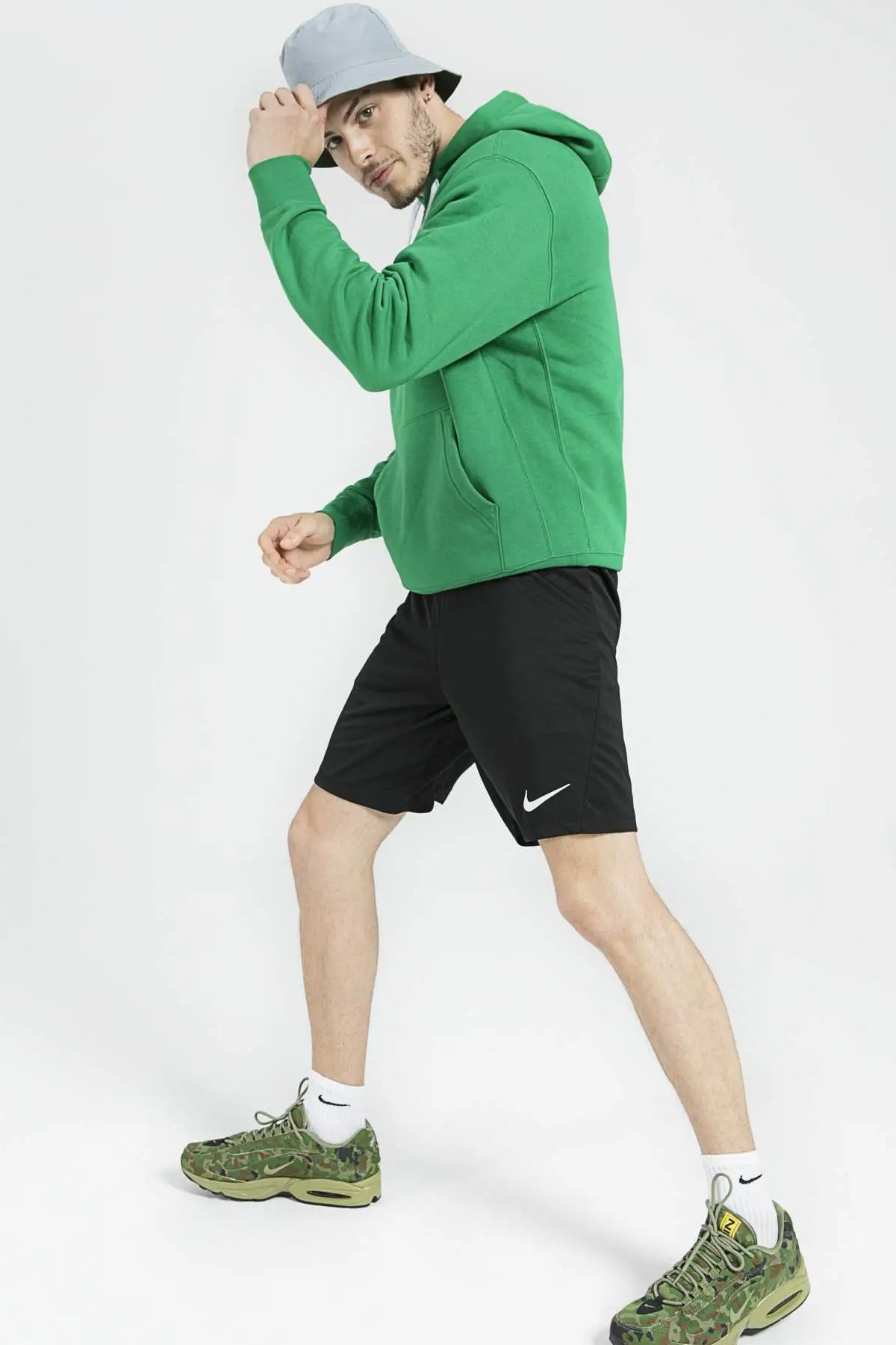 Nike Park Erkek Sweatshirt CW6894-302 Yeşil