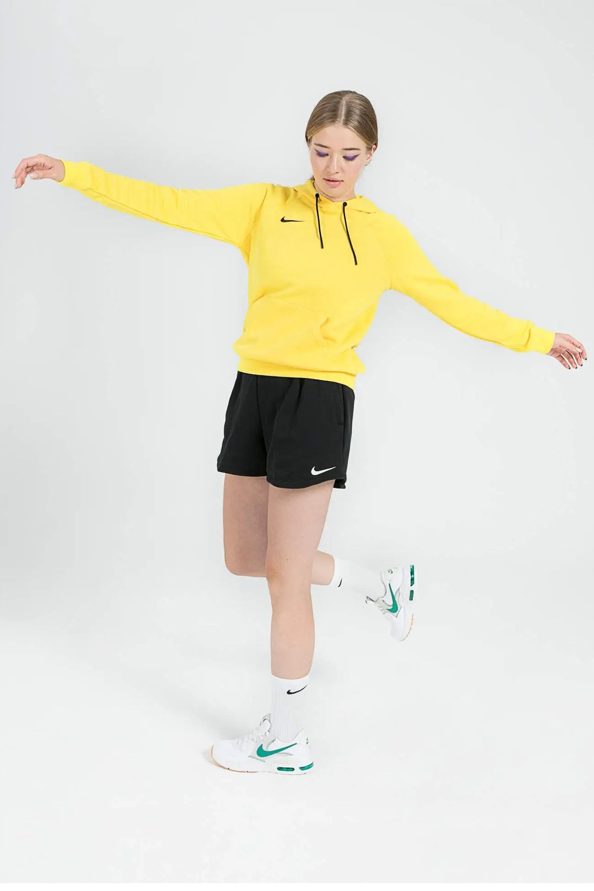 Nike Team Park 20 Kadın Sweatshirt CW6957-719 Sarı