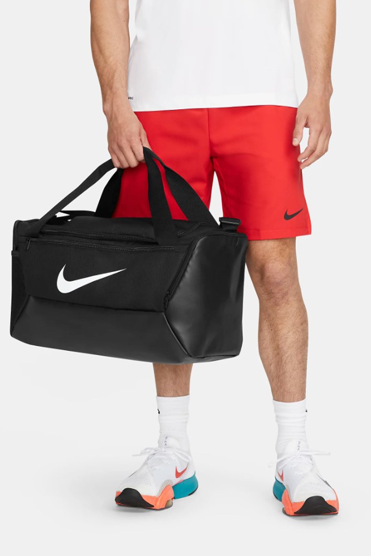 Nike Brasilia 9.5 Unisex Spor Çantası DM3976-010 Siyah