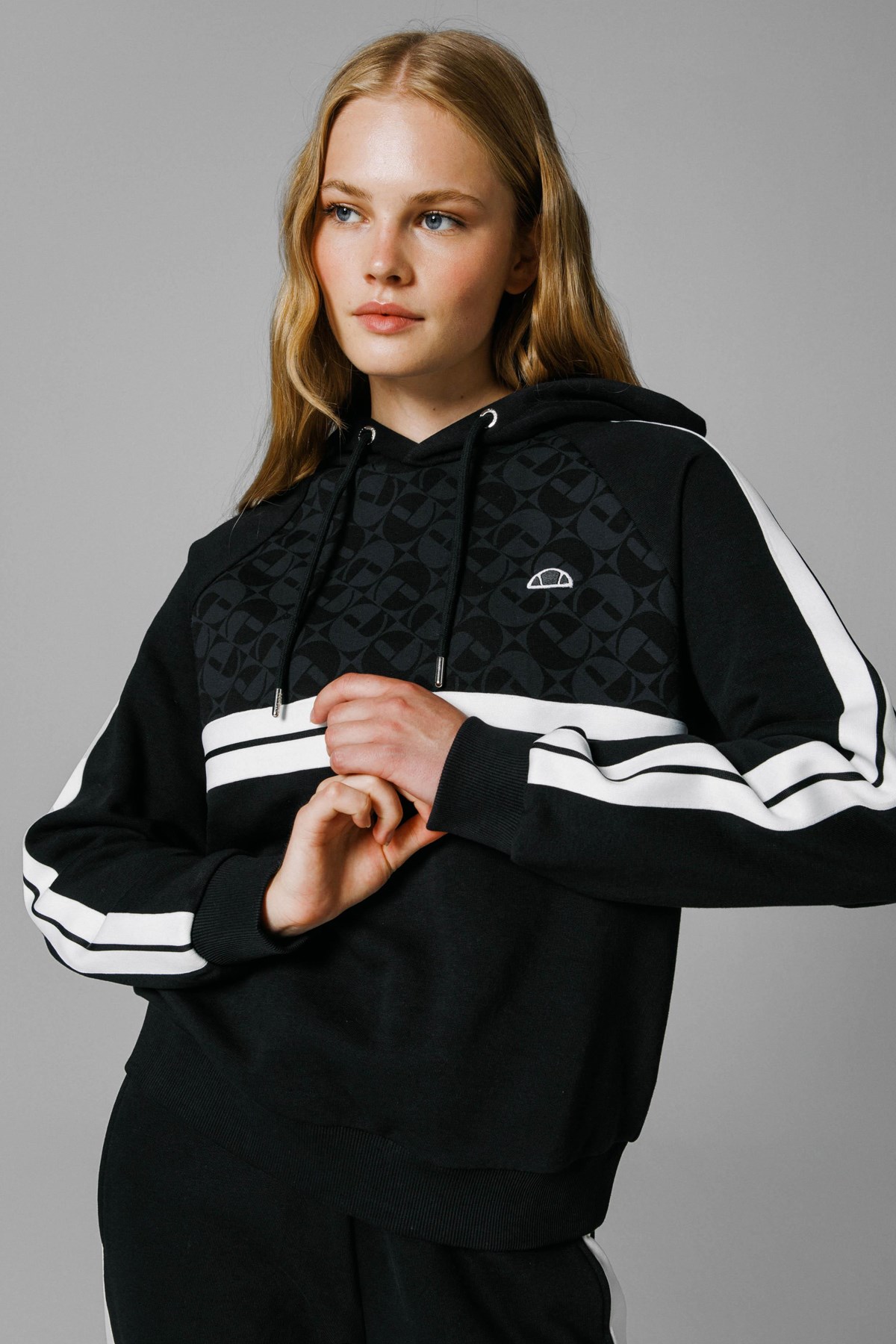 Ellesse Kadın Sweatshirt EF164-BK Siyah