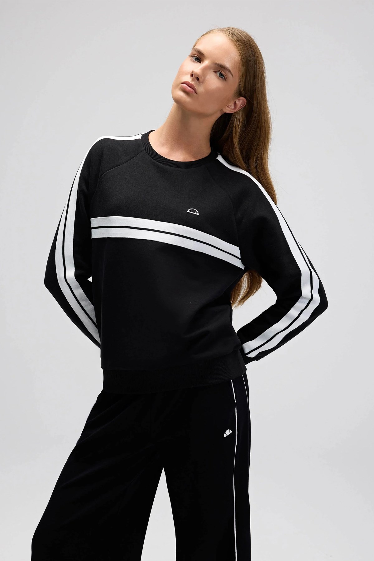 Ellesse Kadın Sweatshirt EF536-BK Siyah