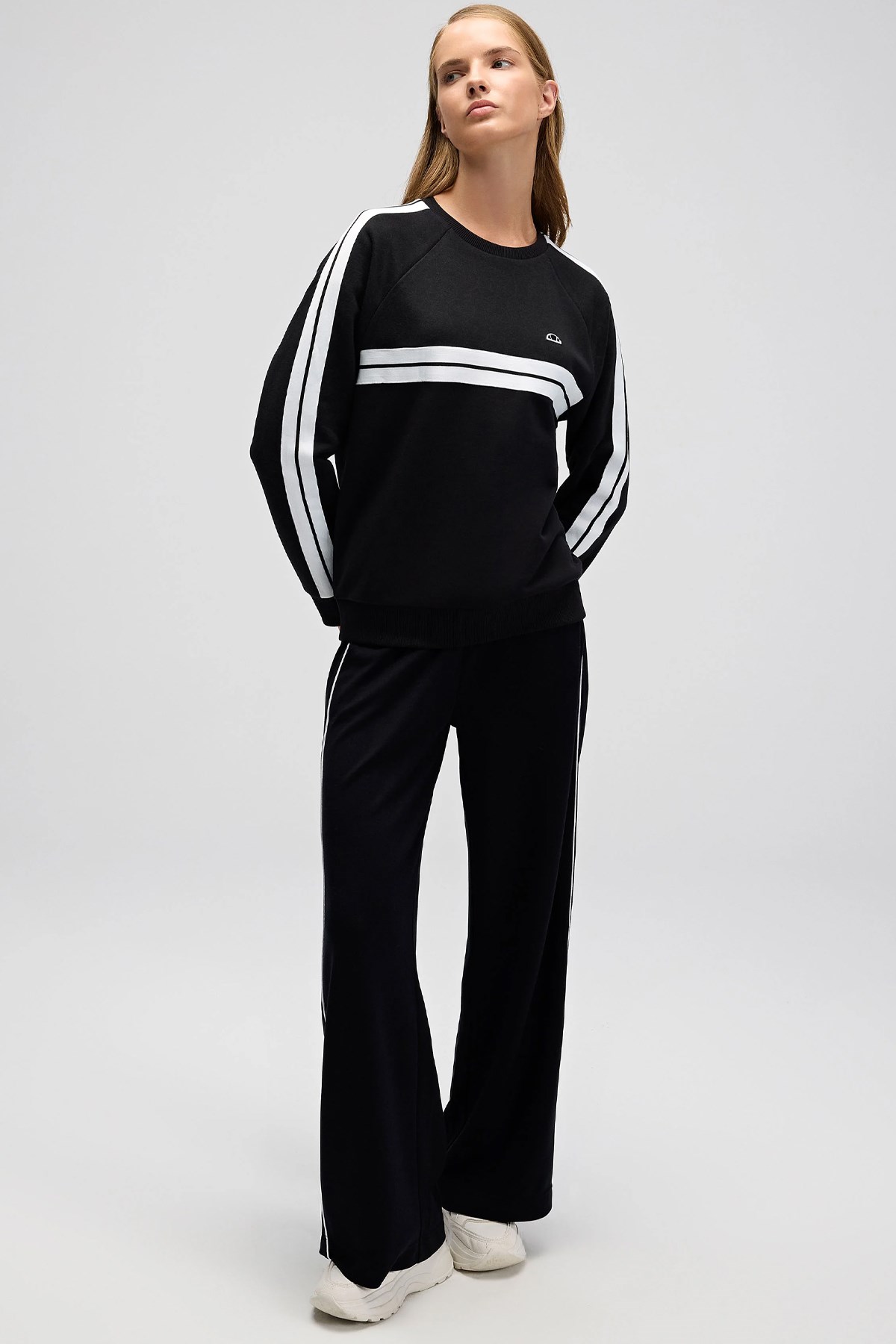 Ellesse Kadın Sweatshirt EF536-BK Siyah