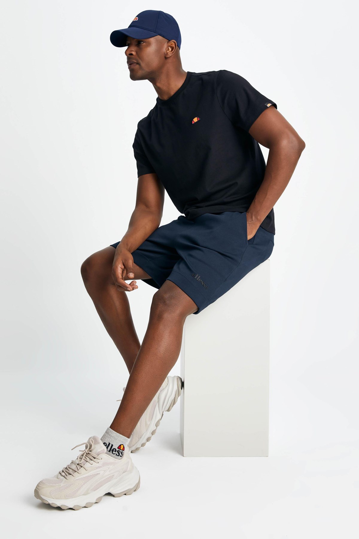 Ellesse Erkek Tişört EM133-BK Siyah
