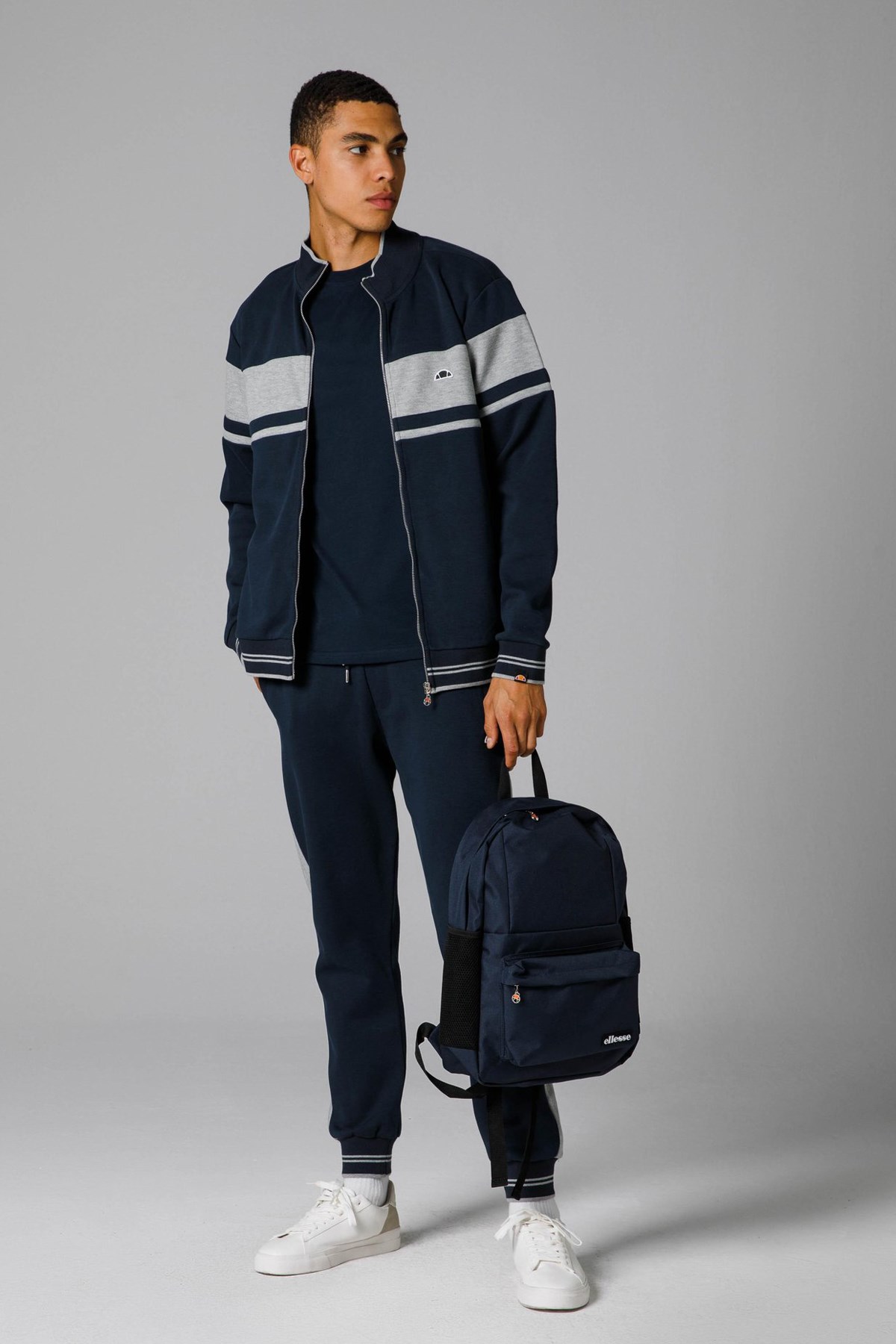 Ellesse Erkek Sweatshirt EM209-NV Lacivert