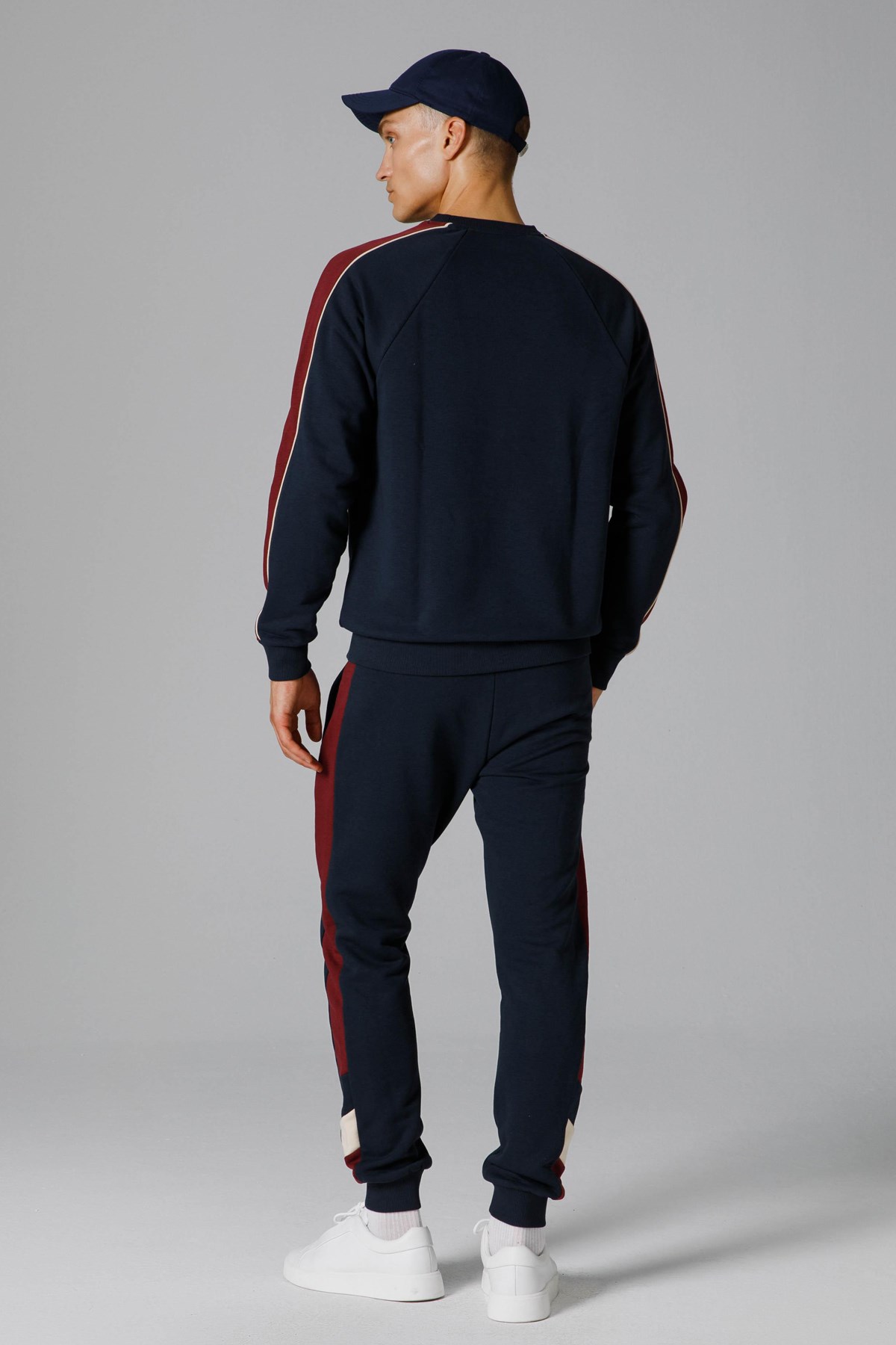 Ellesse Erkek Sweatshirt EM248-NV Lacivert