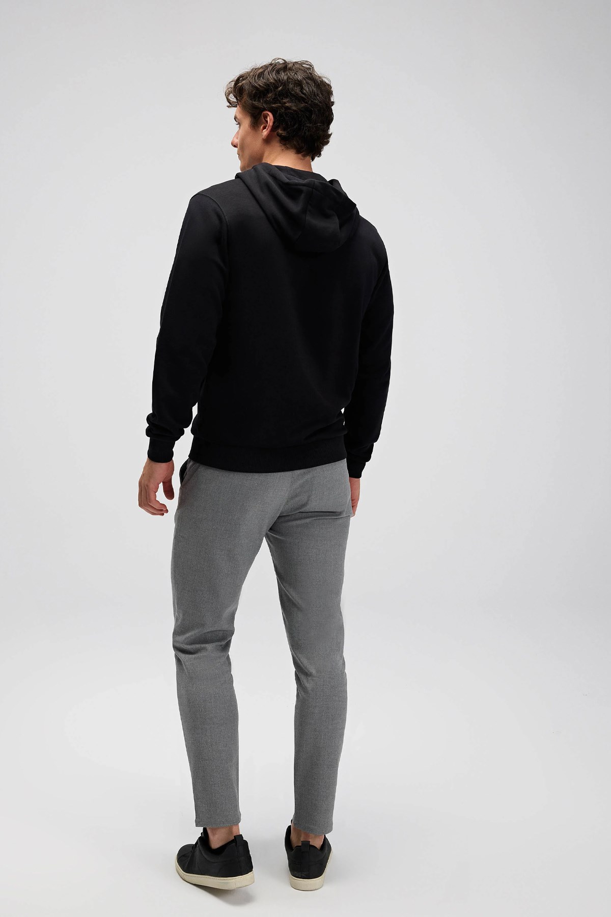 Ellesse Erkek Sweatshirt EM555-BK Siyah