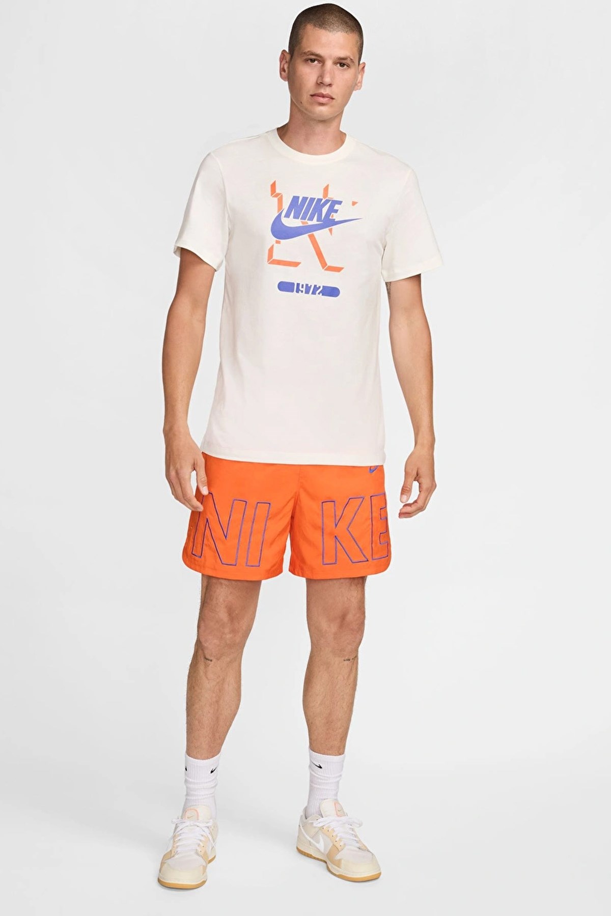 Nike M Nsw Tee 6 Mo Futura Erkek Tişört FZ5375-133 Beyaz