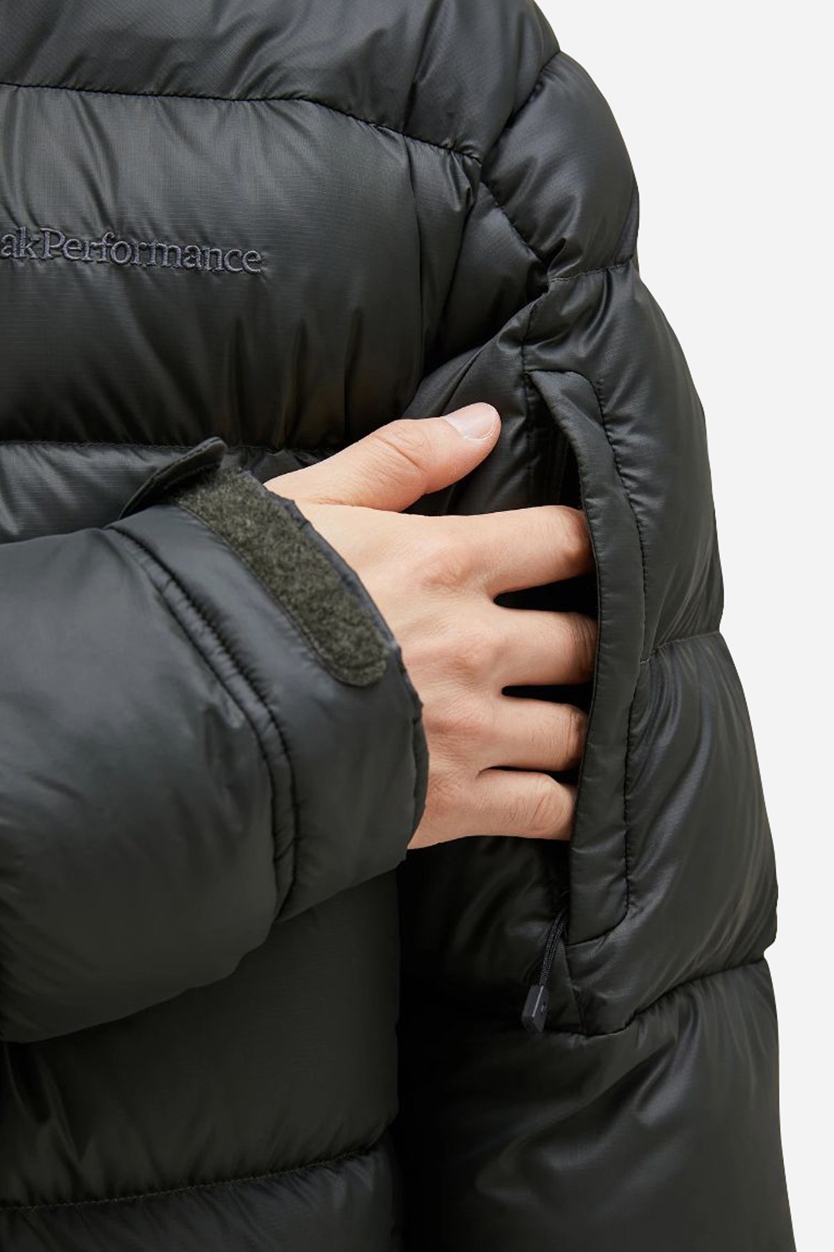 Peak Performance Frost Erkek Kaz Tüyü Outdoor Mont G79634050 Yeşil