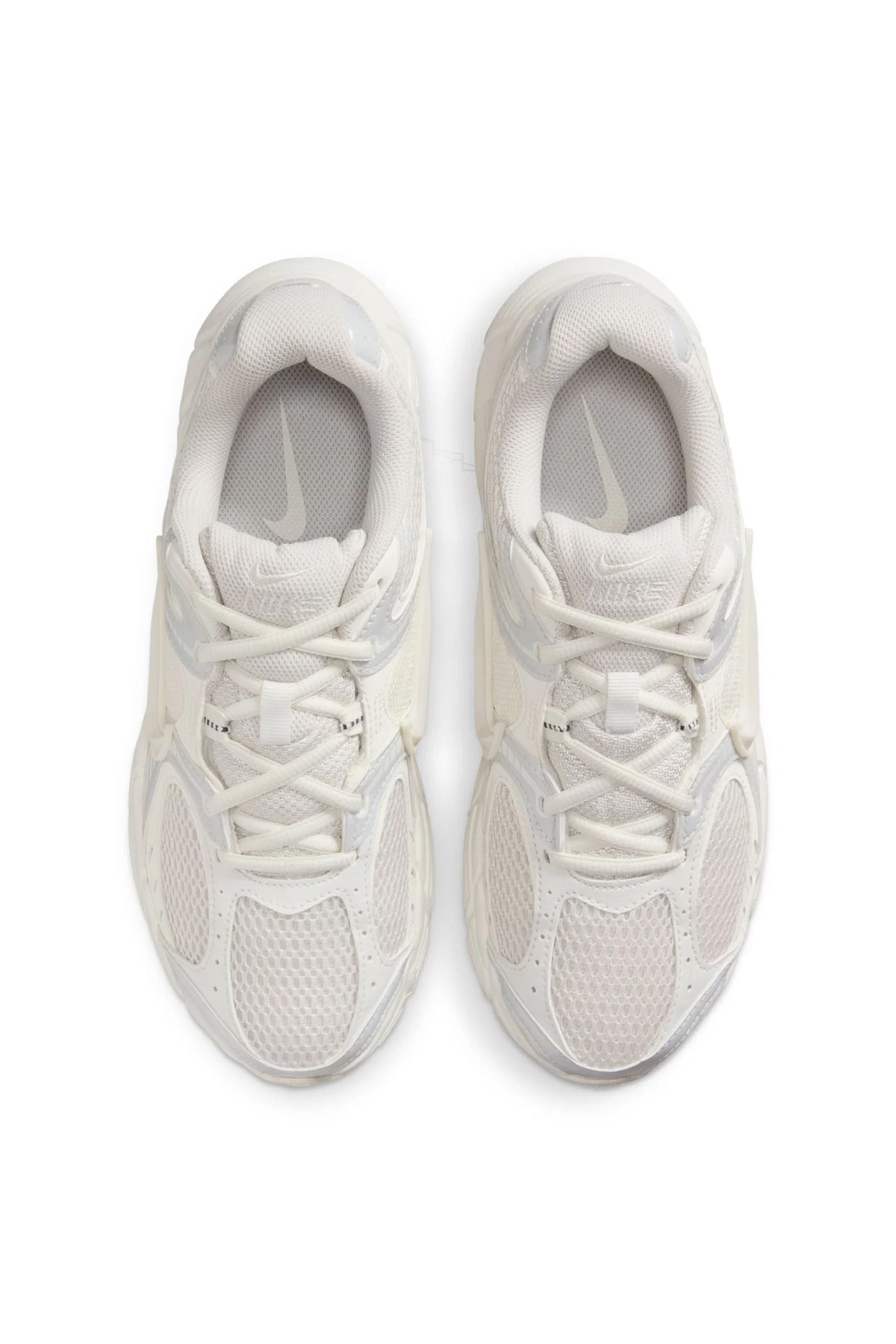 Nike V5 RNR Kadın Spor Ayakkabı IQ0276-030 Krem