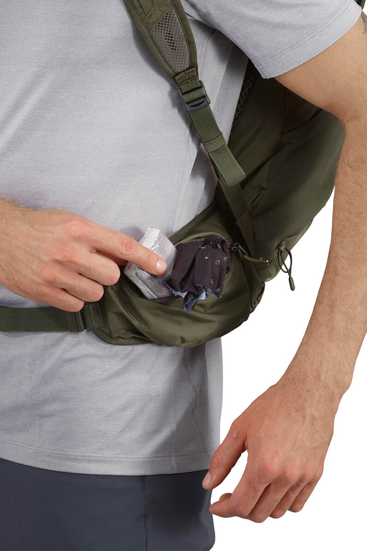 Salomon Trailblazer 30L Outdoor Sırt Çantası LC1520400 Haki