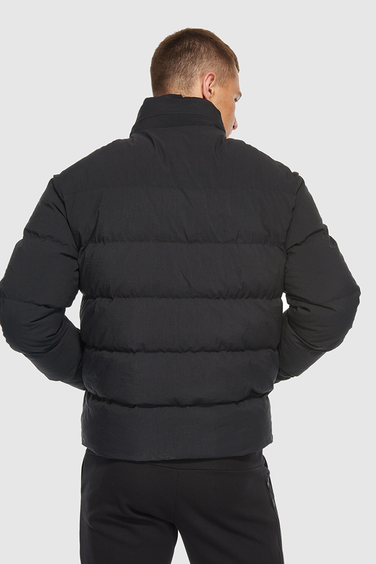 New Balance Lifestyle Erkek Mont Siyah