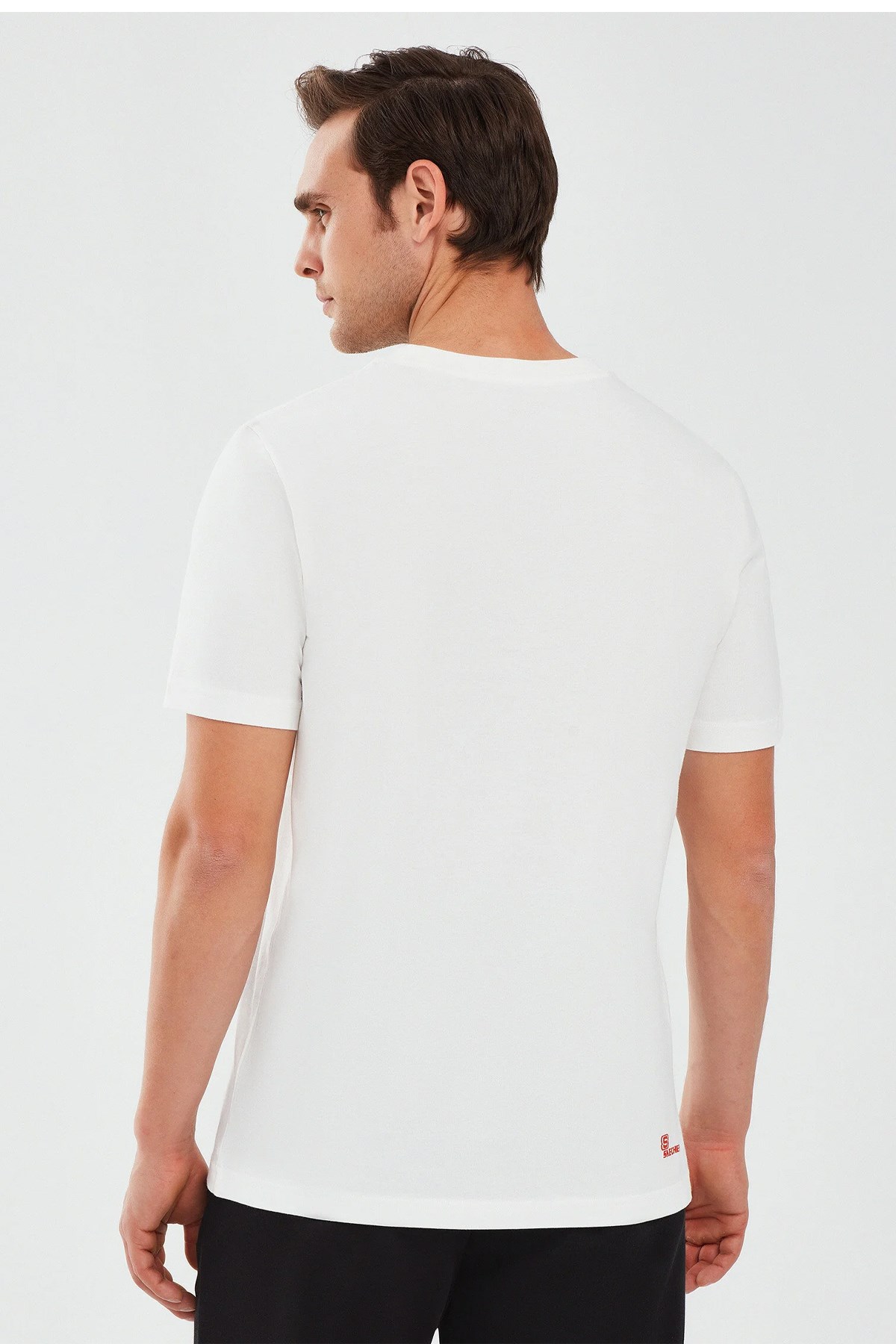 Skechers Graphic Sleeve Erkek Tişört S202243-102 Beyaz
