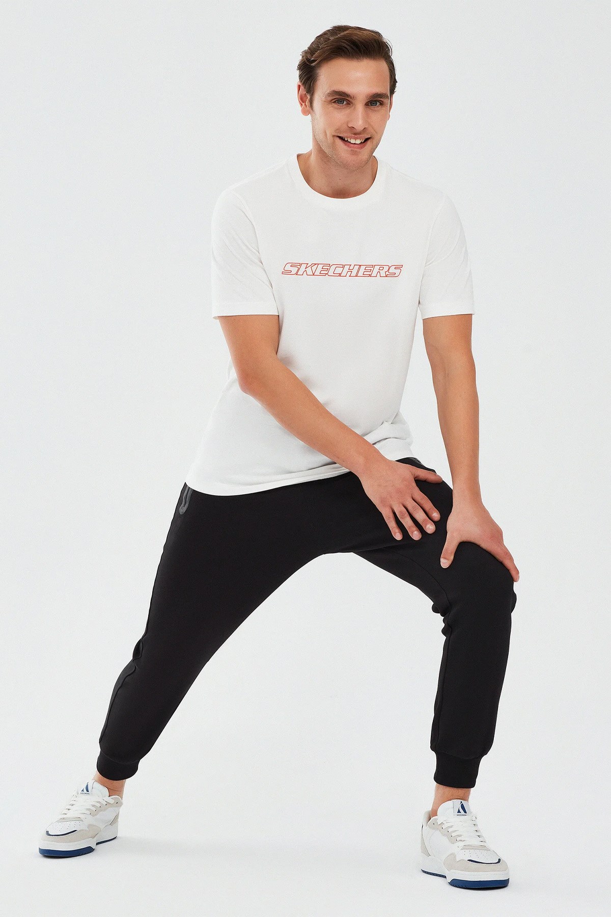 Skechers Graphic Sleeve Erkek Tişört S202243-102 Beyaz