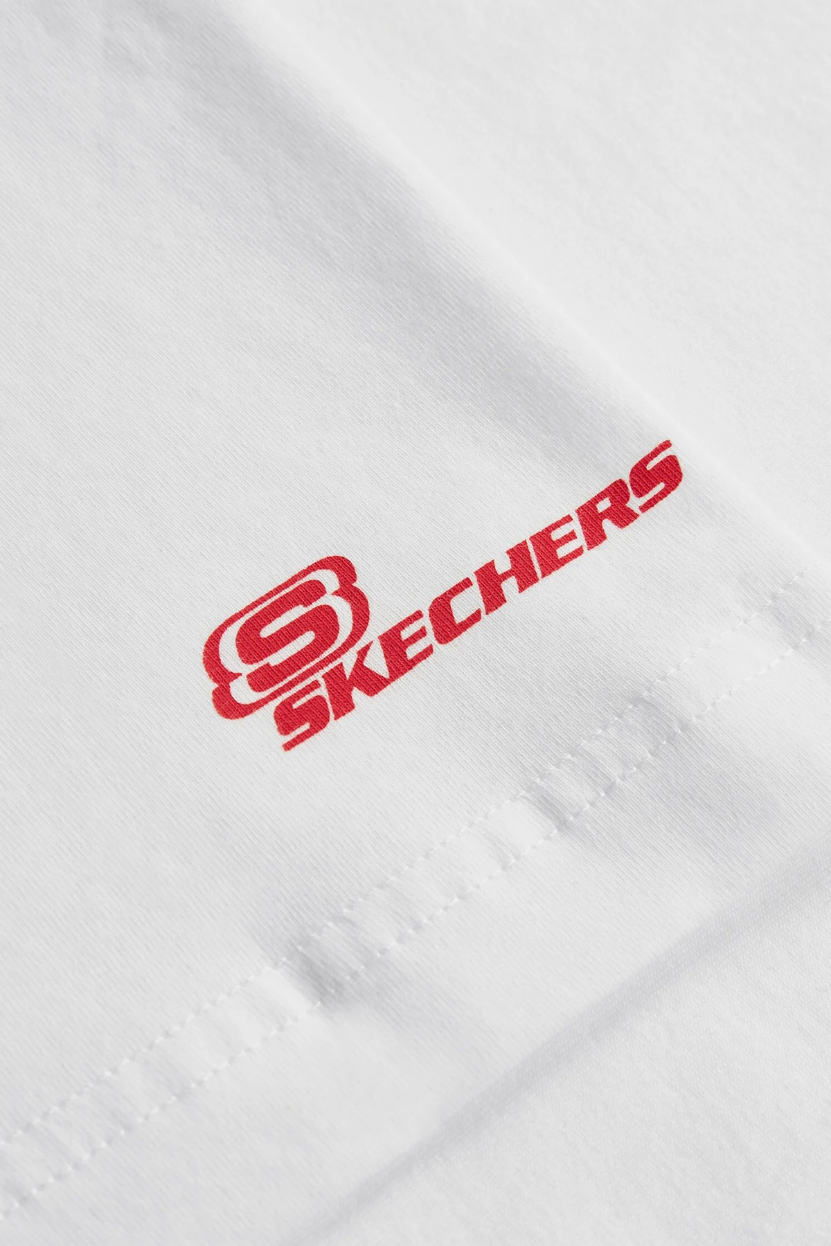 Skechers Graphic Sleeve Erkek Tişört S202243-102 Beyaz