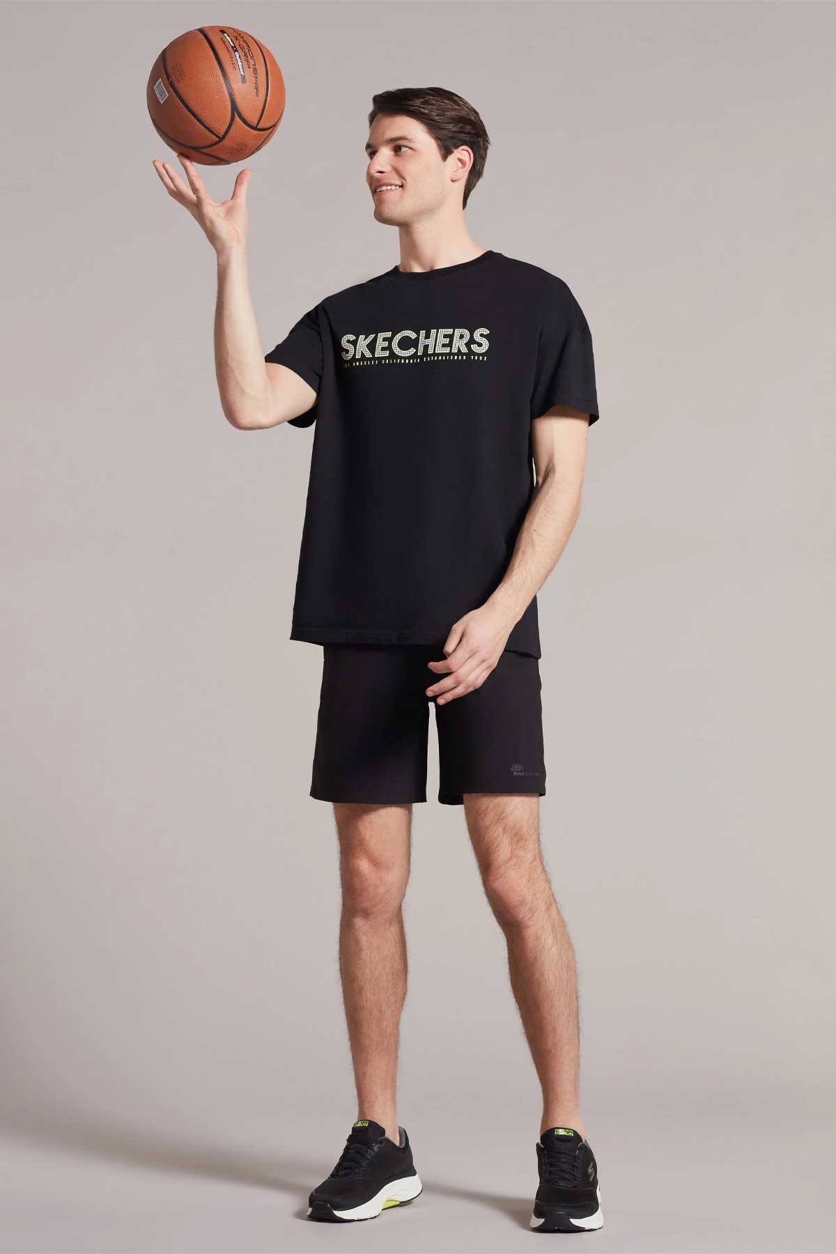 Skechers Erkek Şort S211710-001 Siyah