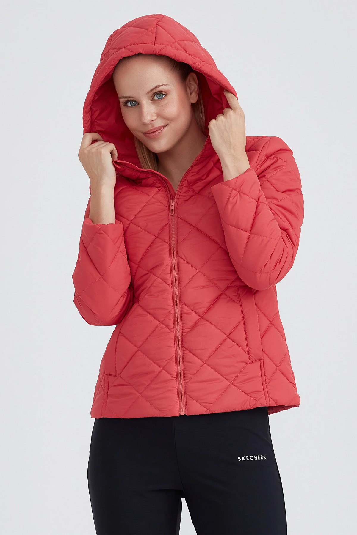 Skechers Capitone Hooded Kadın Mont S212001-600 Kırmızı