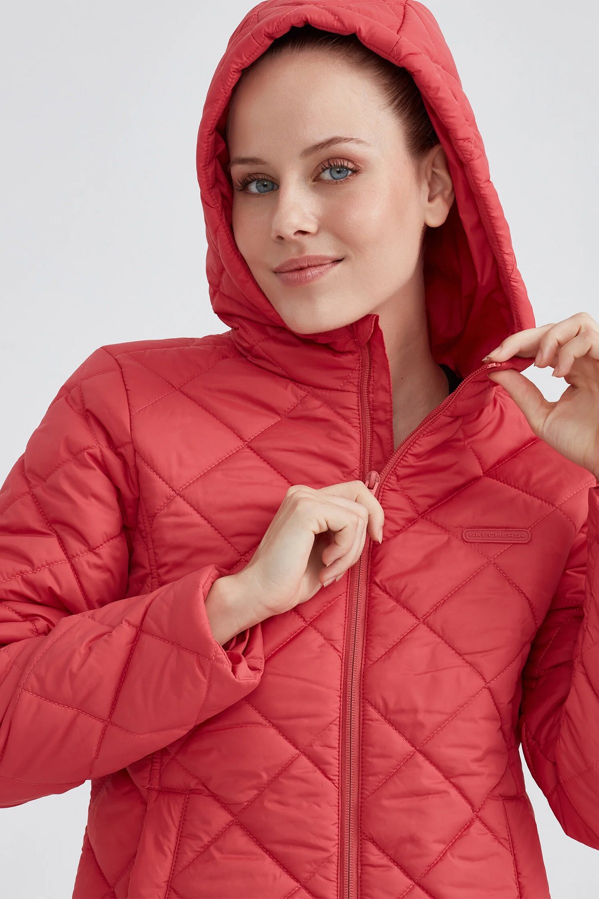 Skechers Capitone Hooded Kadın Mont S212001-600 Kırmızı