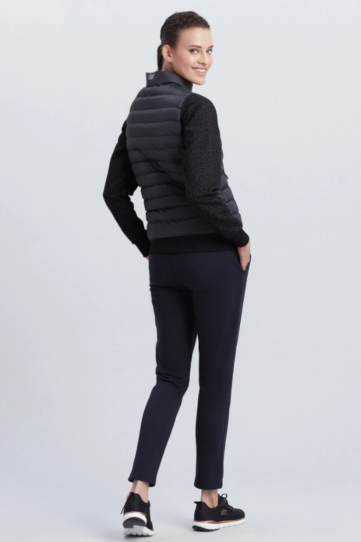 Skechers Essential Kadın Şişme Yelek S212262-001 Siyah
