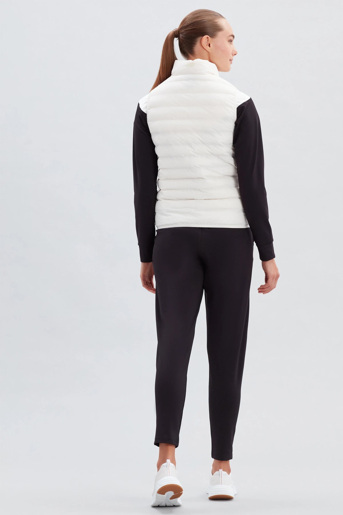 Skechers Essential Kadın Yelek S212262-102 Beyaz