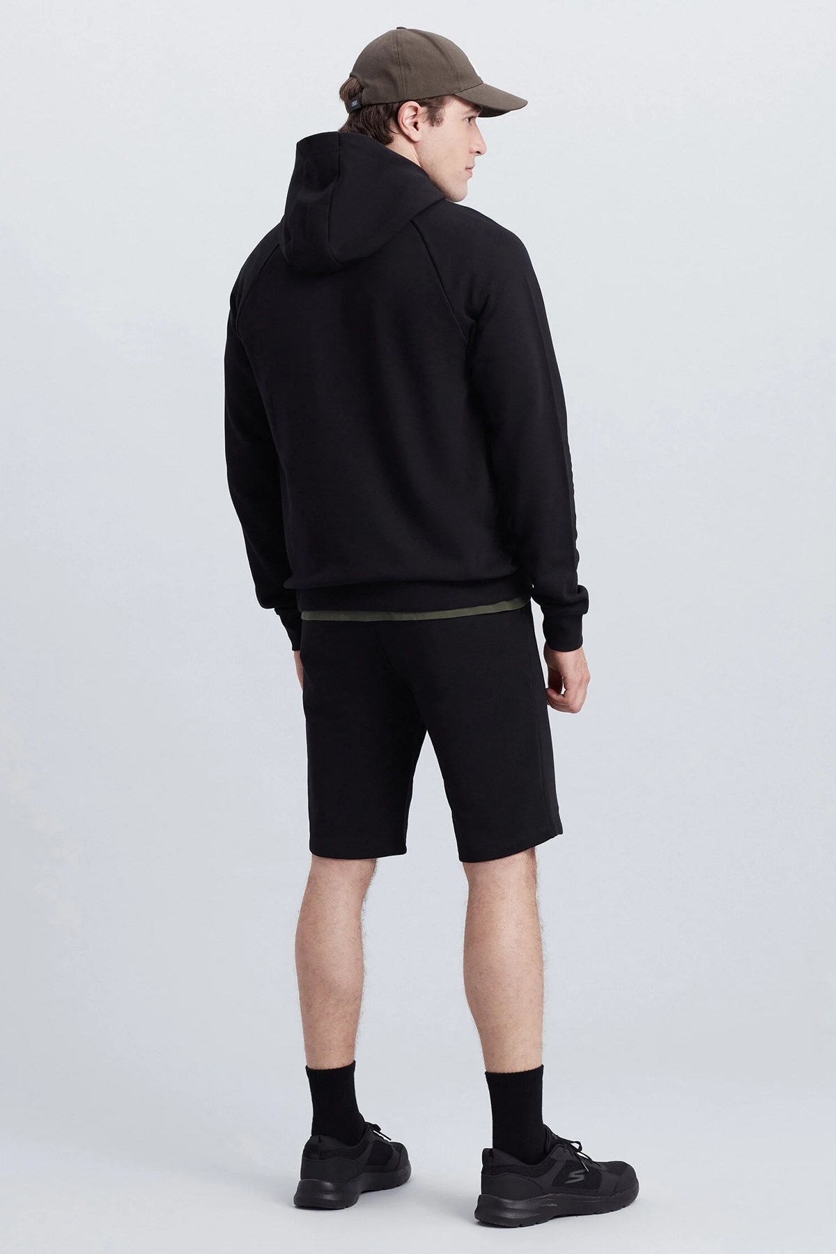 Skechers New Basics Erkek Sweatshirt S212267-001 Siyah
