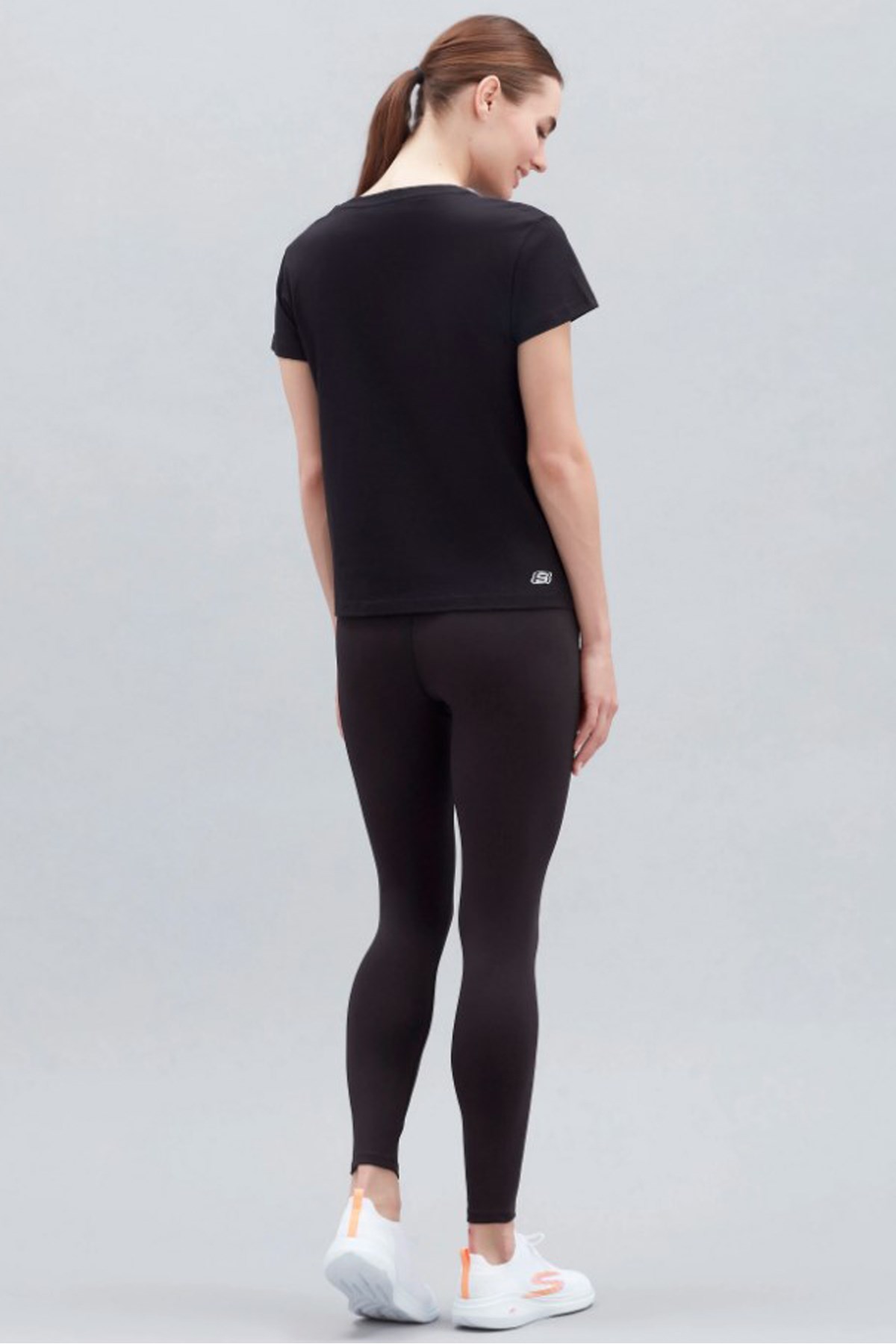 Skechers Graphic Shiny Logo Kadın Tişört S221180-001 Siyah