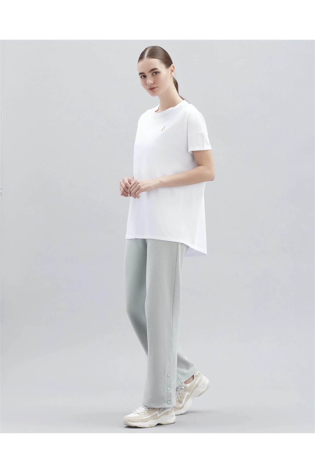 Skechers Kadın Tişört S221482-102 Beyaz