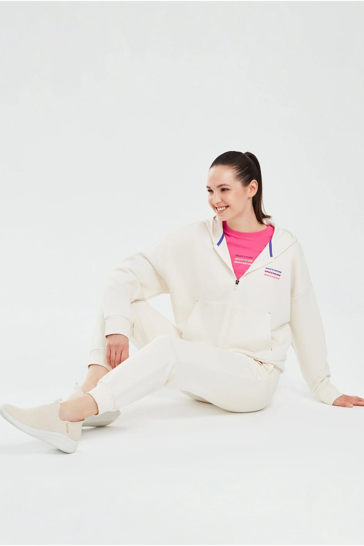 Skechers Essential Sweatshirt Kadın Sweatshirt S232242-102 Beyaz