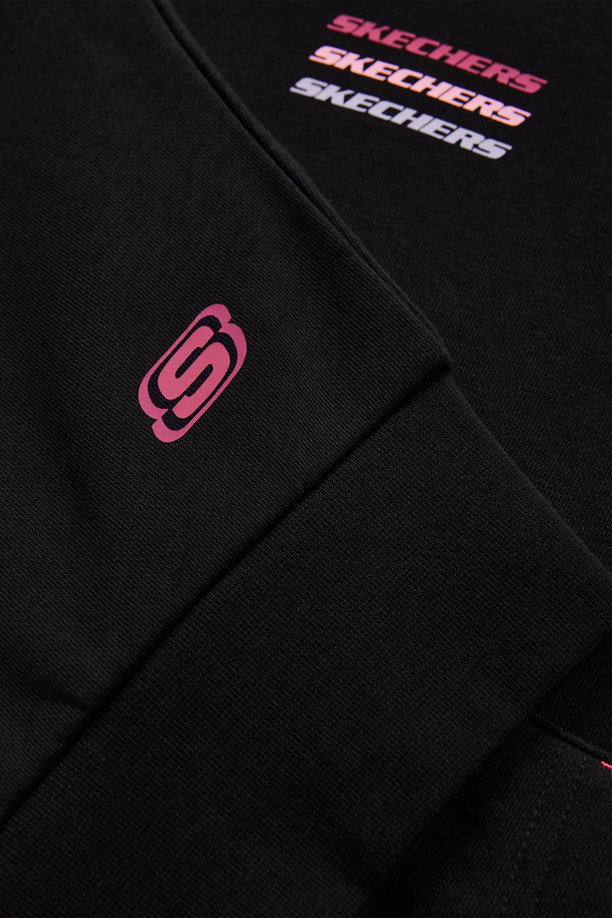 Skechers Essential Hoodie Kadın Sweatshirt S232243-001 Siyah