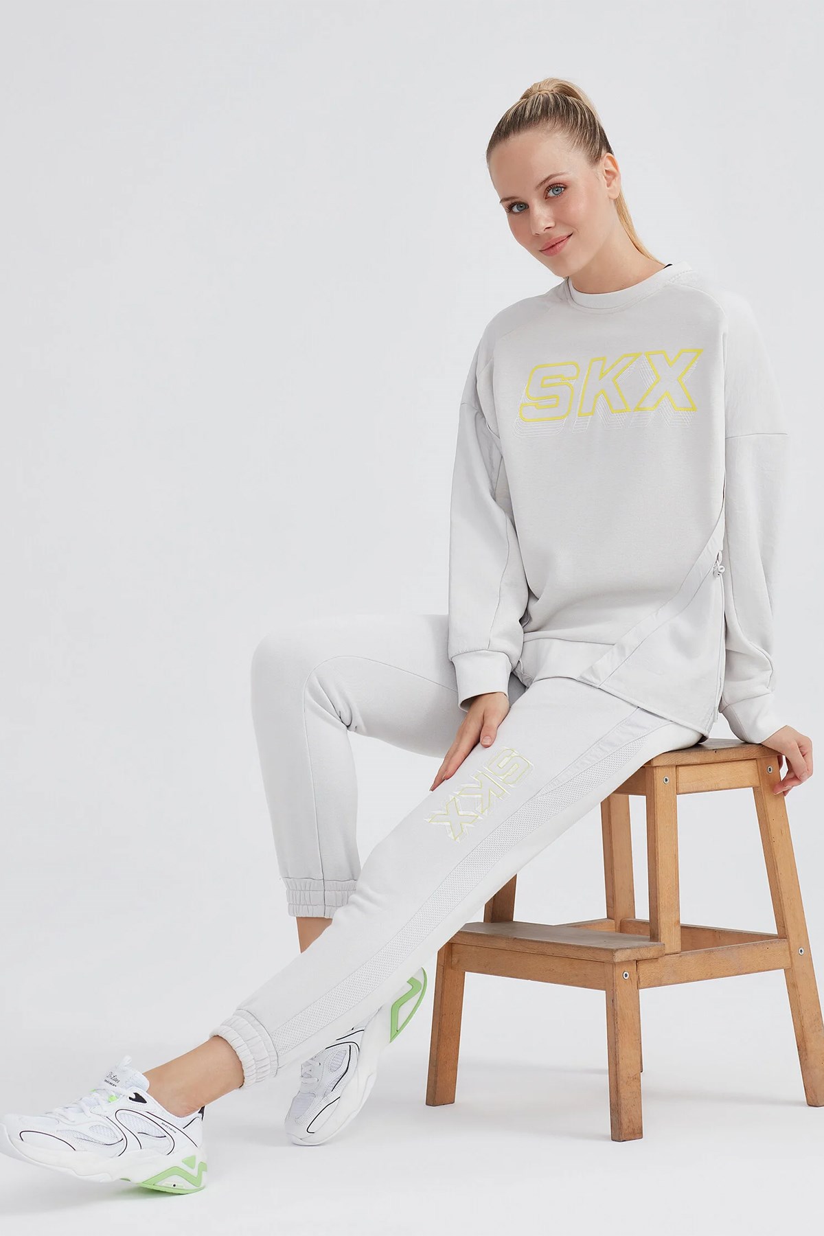 Skechers LW Fleece Jogger Kadın Eşofman Altı S232285-032 Gri