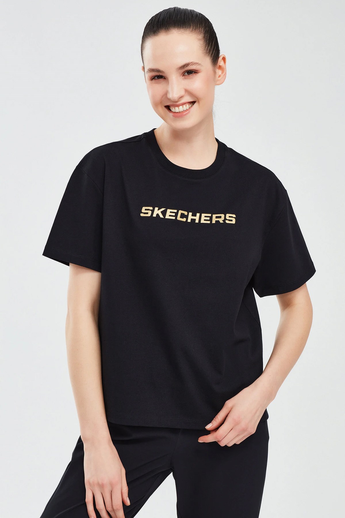 Skechers Graphic Sleeve Kadın Tişört S241012-001 Siyah