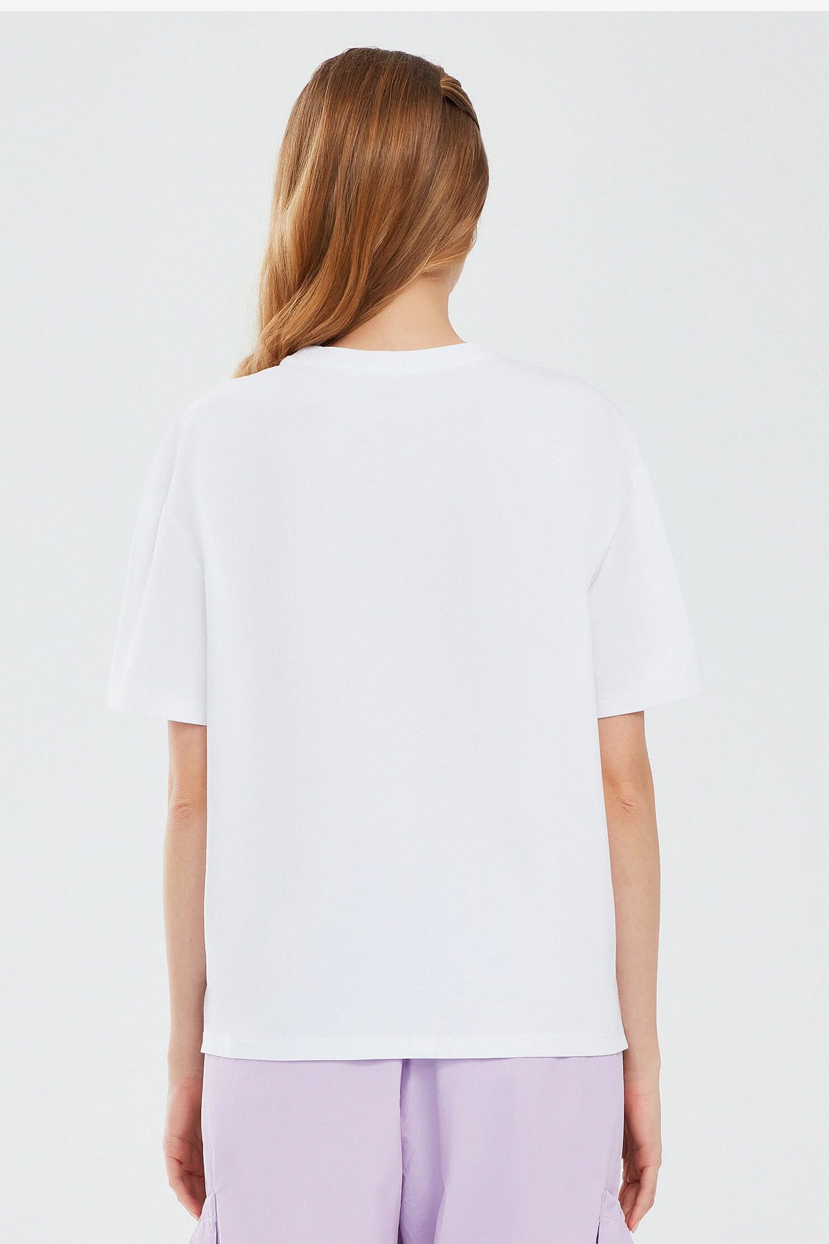 Skechers Graphic Sleeve Kadın Tişört S241012-100 Beyaz