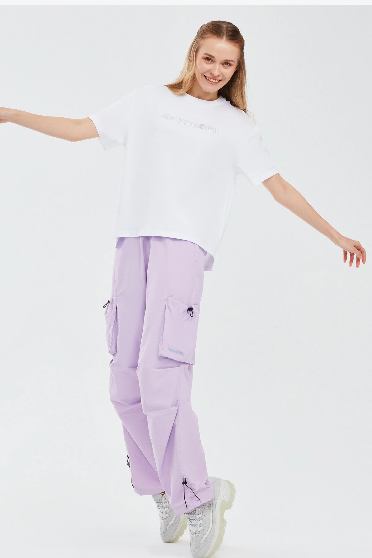 Skechers Graphic Sleeve Kadın Tişört S241012-100 Beyaz