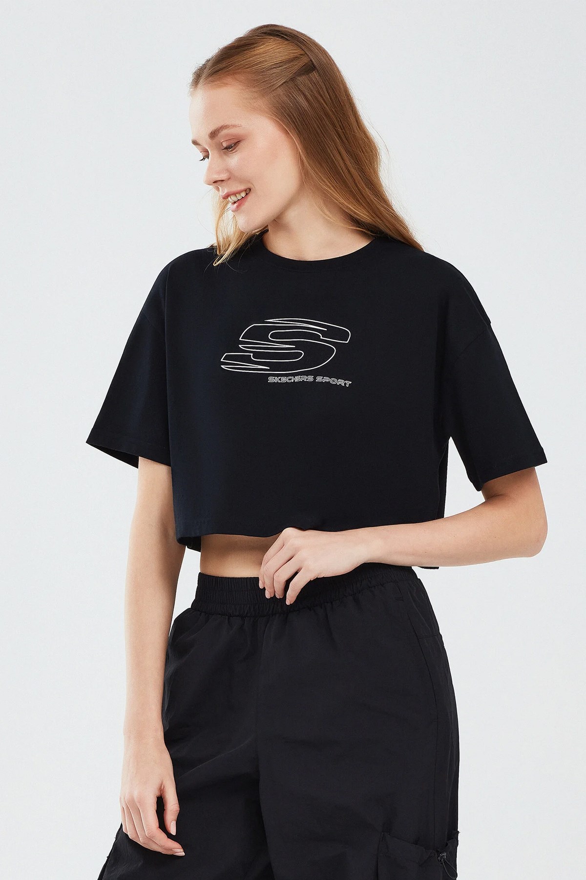 Skechers Graphic Sleeve Kadın Tişört S241014-001 Siyah