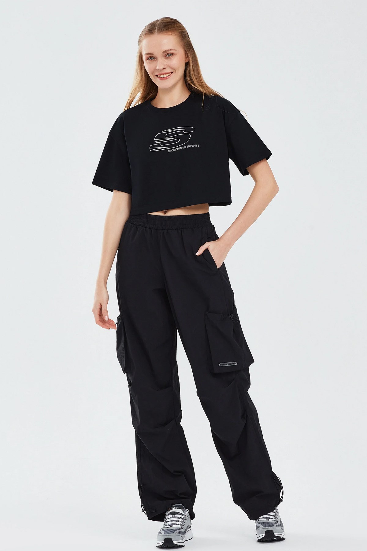 Skechers Graphic Sleeve Kadın Tişört S241014-001 Siyah
