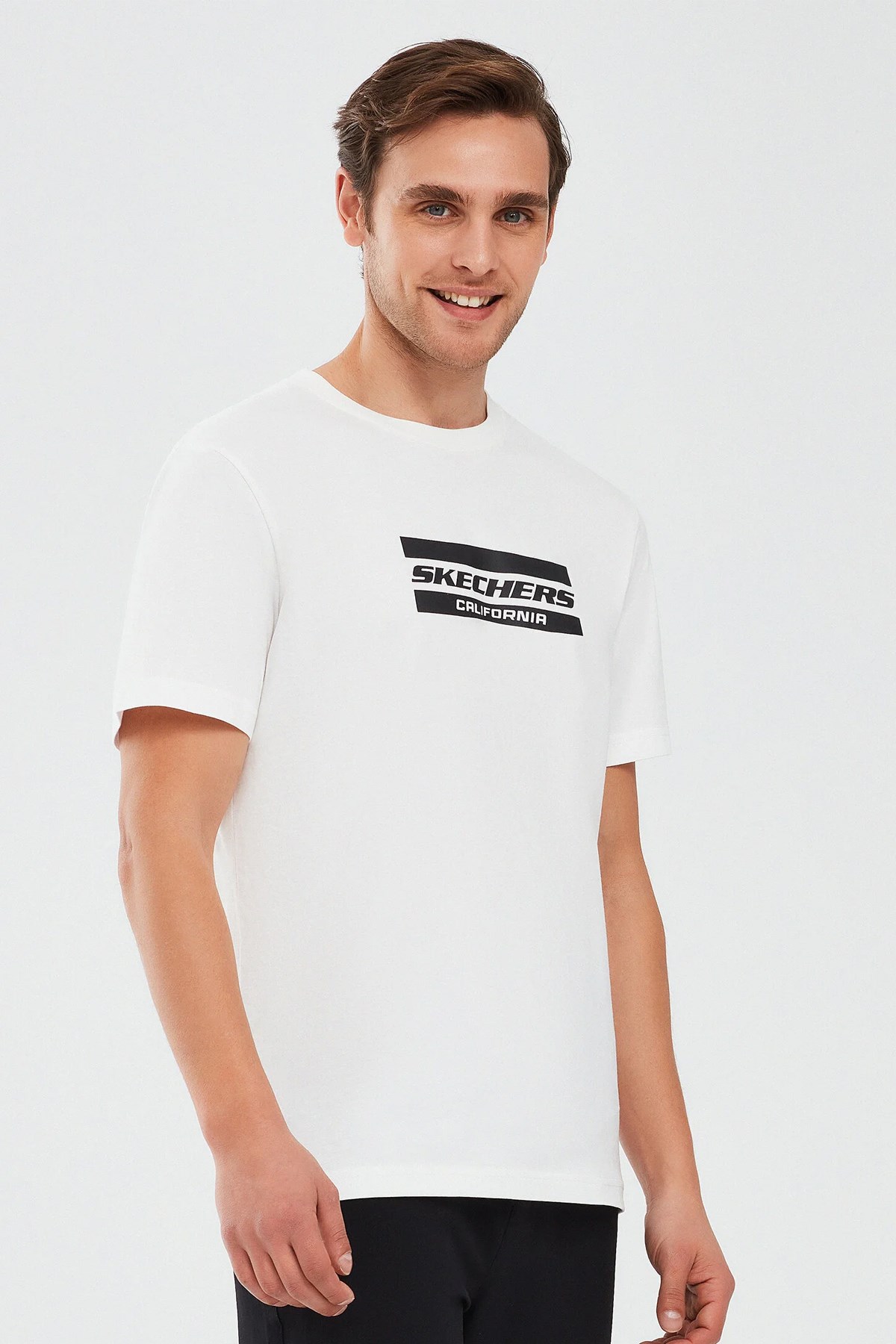 Skechers Graphic Sleeve Erkek Tişört S241056-102 Beyaz