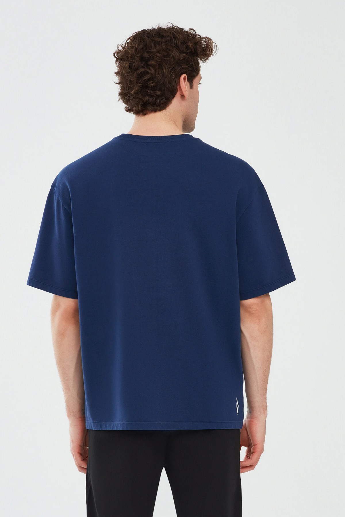 Skechers Graphic Sleeve Erkek Tişört S241070-410 Lacivert