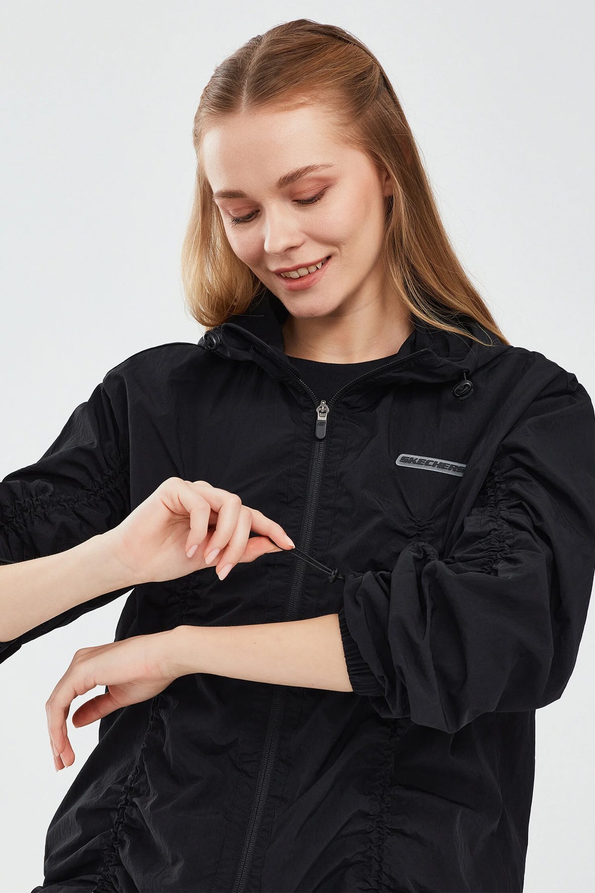 Skechers Micro Collection Kadın Sweatshirt S241094-001 Siyah