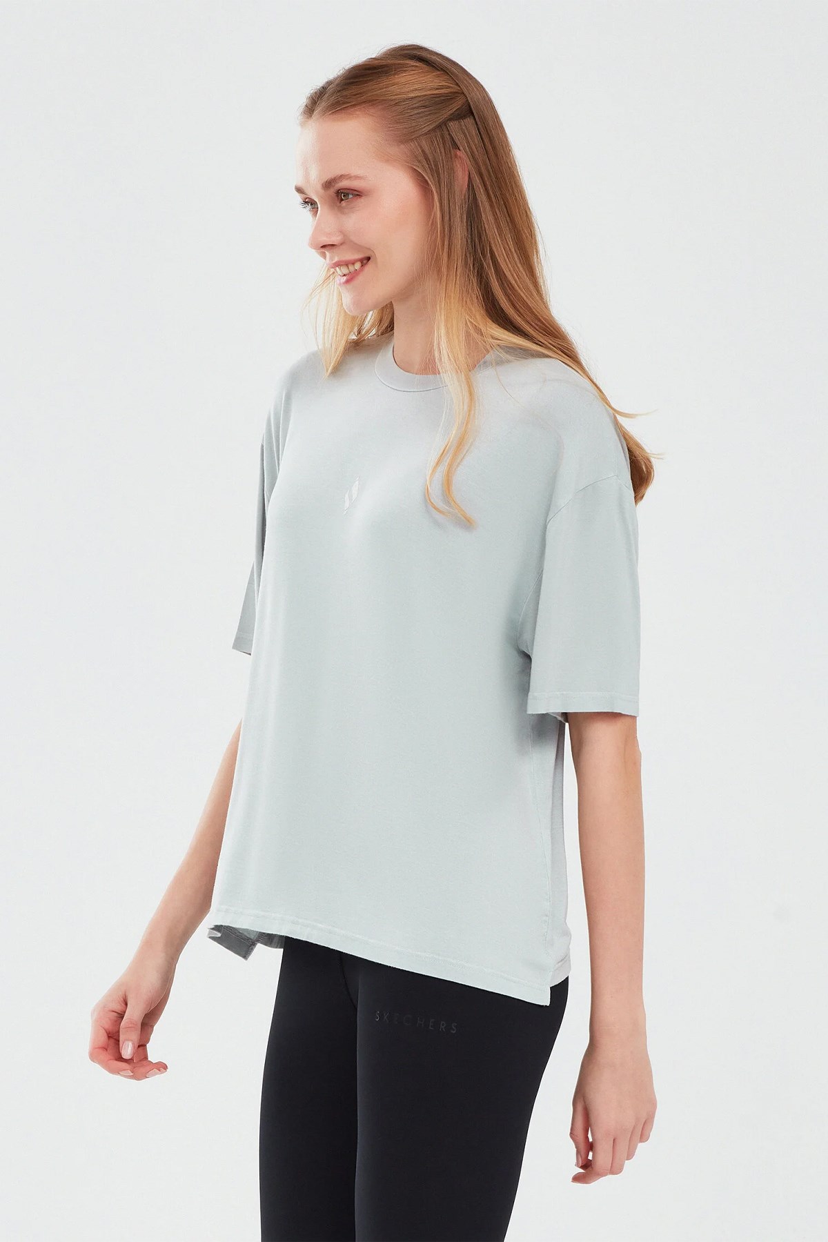 Skechers Graphic Short Sleeve Kadın Tişört S241174-035 Gri
