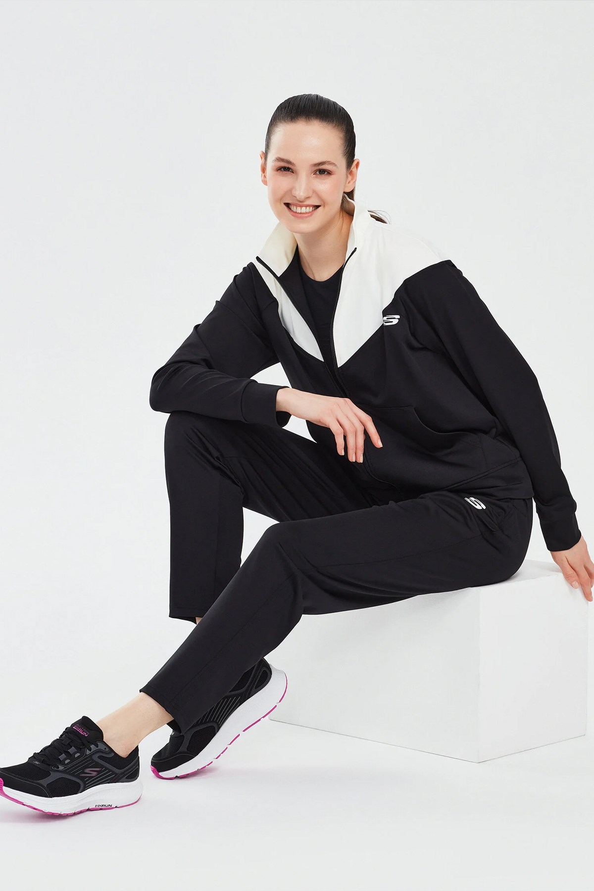 Skechers Performance Kadın Eşofman Takımı S241210-3817 Siyah