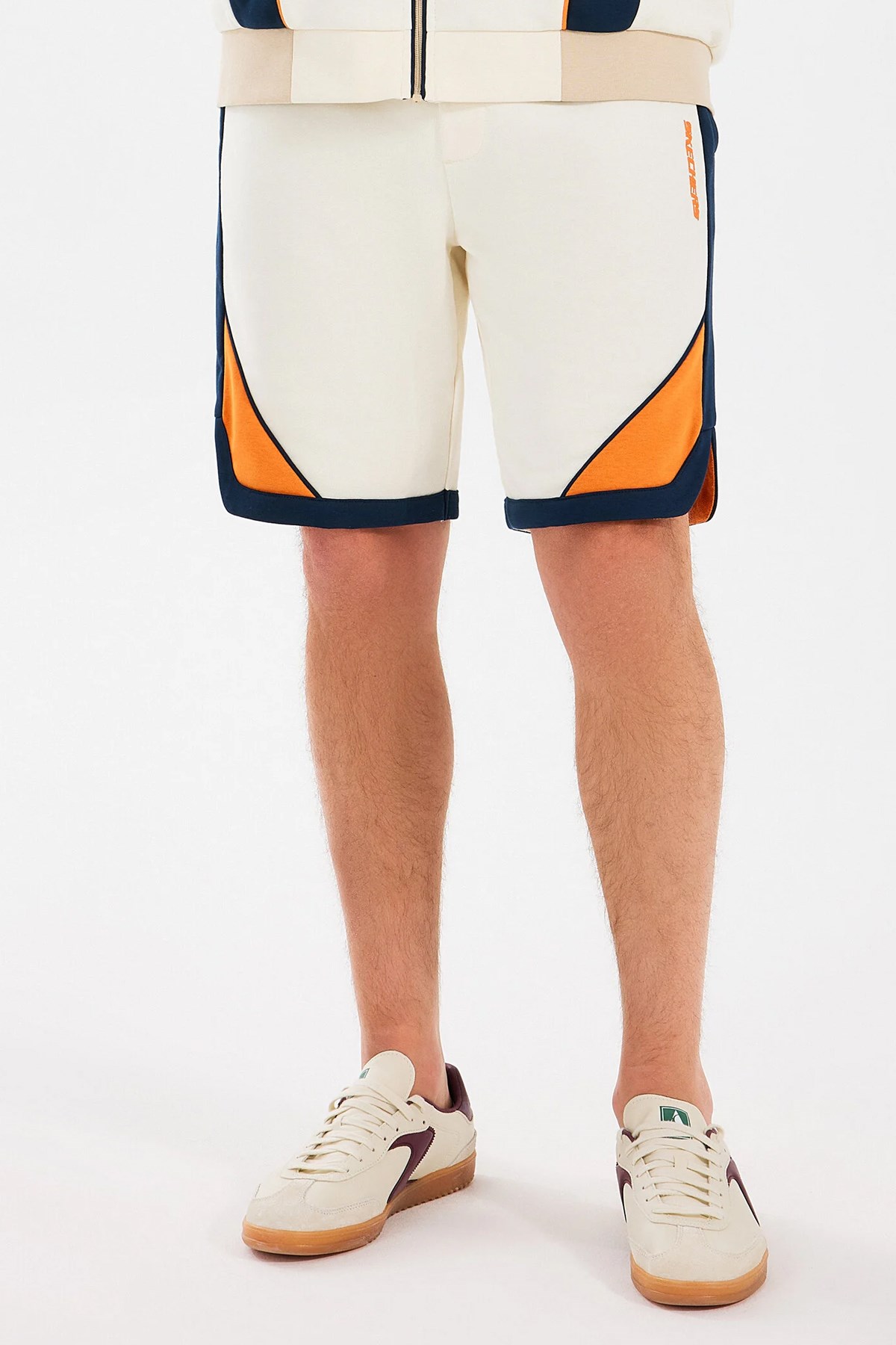 Skechers Diagonal Erkek Şort S2510040-102 Beyaz