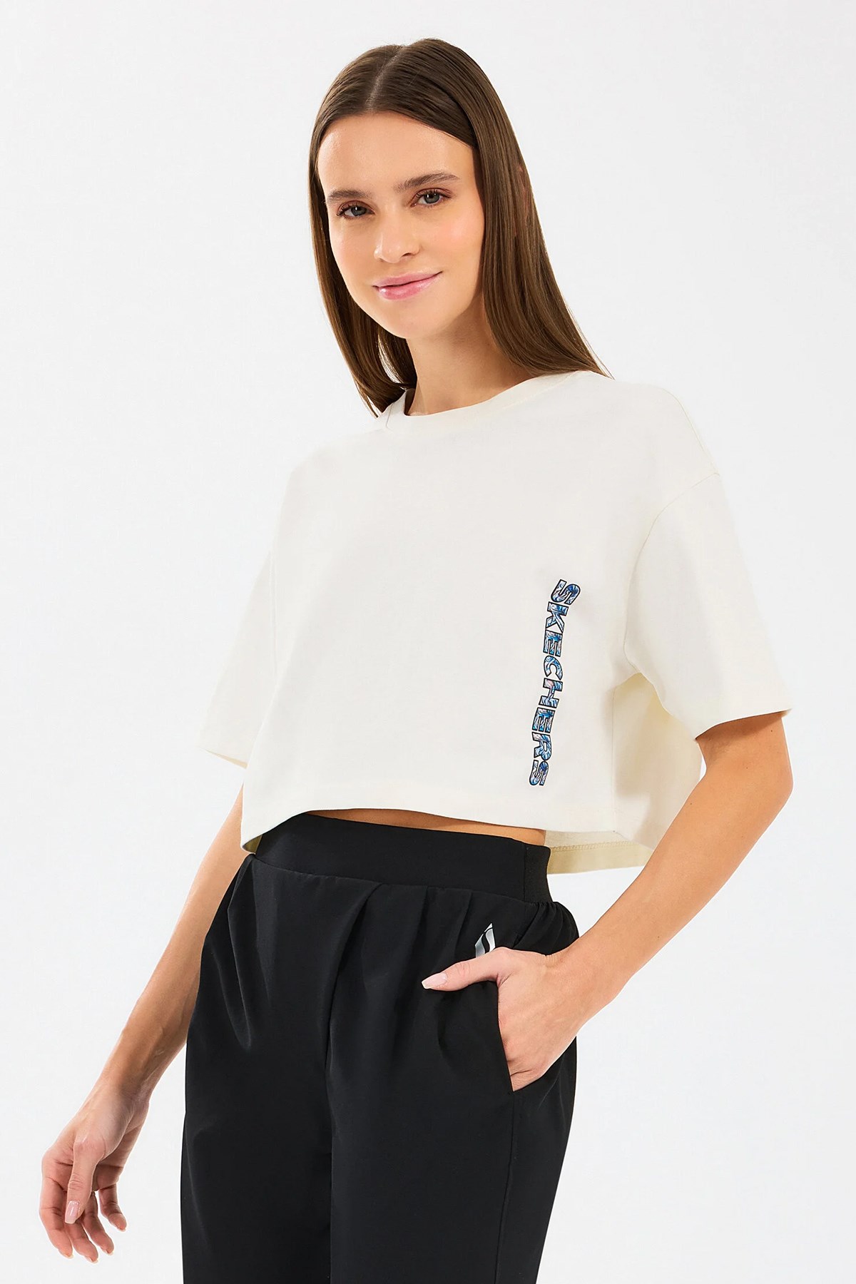 Skechers Crop Fit Kadın Tişört S2510145-102 Beyaz