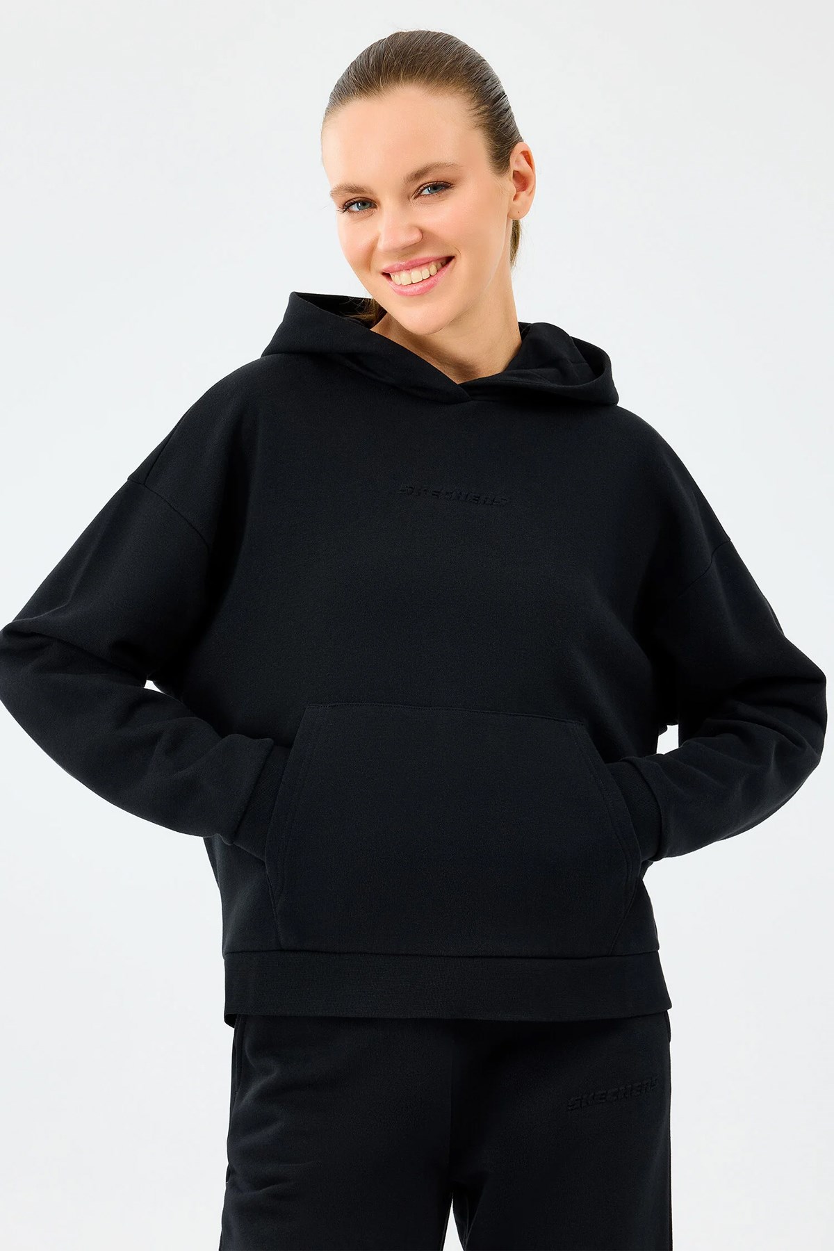 Skechers Essential Kadın Sweatshirt S2610013-3817 Siyah