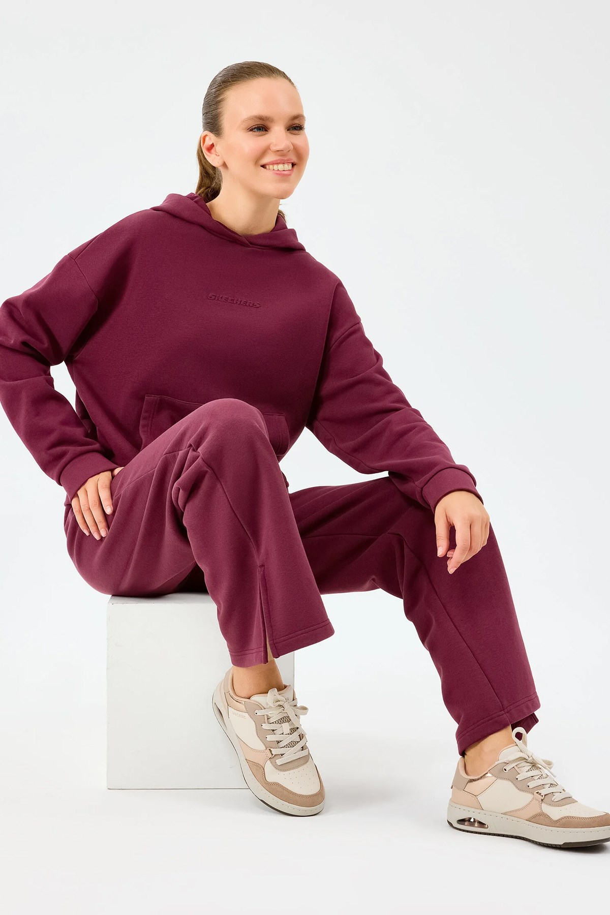 Skechers Essential Kadın Sweatshirt S2610013-3877 Bordo